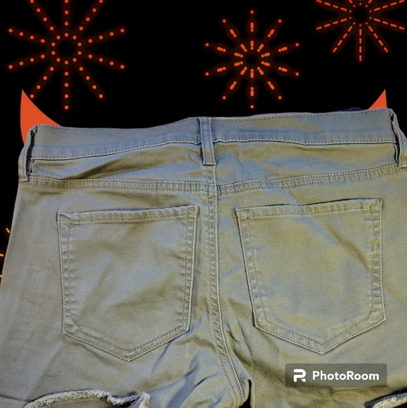 BUNDLE~ 3 PCS Old Navy Blouse, Shorts, Tank Top Express - Picture 10 of 11